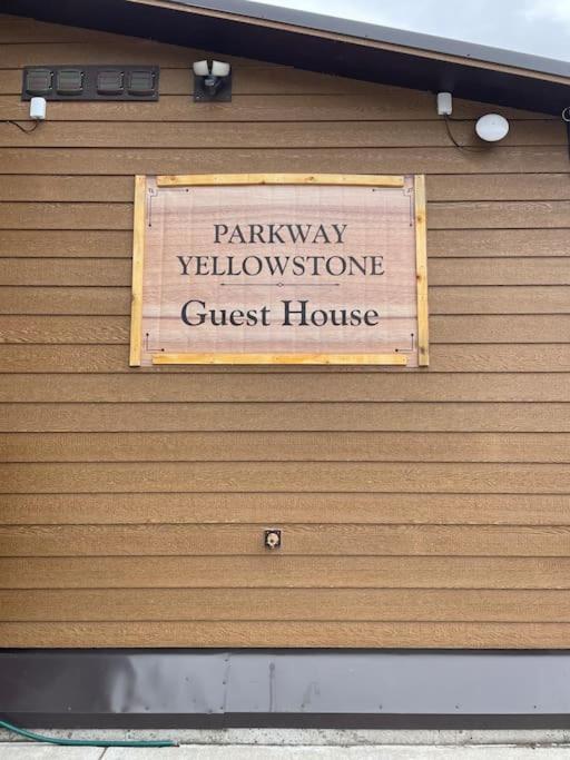 Parkway Yellowstone Guest House Room #1 جاردينر المظهر الخارجي الصورة